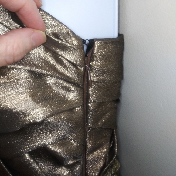 Monique Lhuillier Strapless Sparkly Bronze Lame´ Beaded Waist Evening Gown - Picture 5 of 16